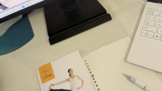 ポーズの先生？ヨガの先生？